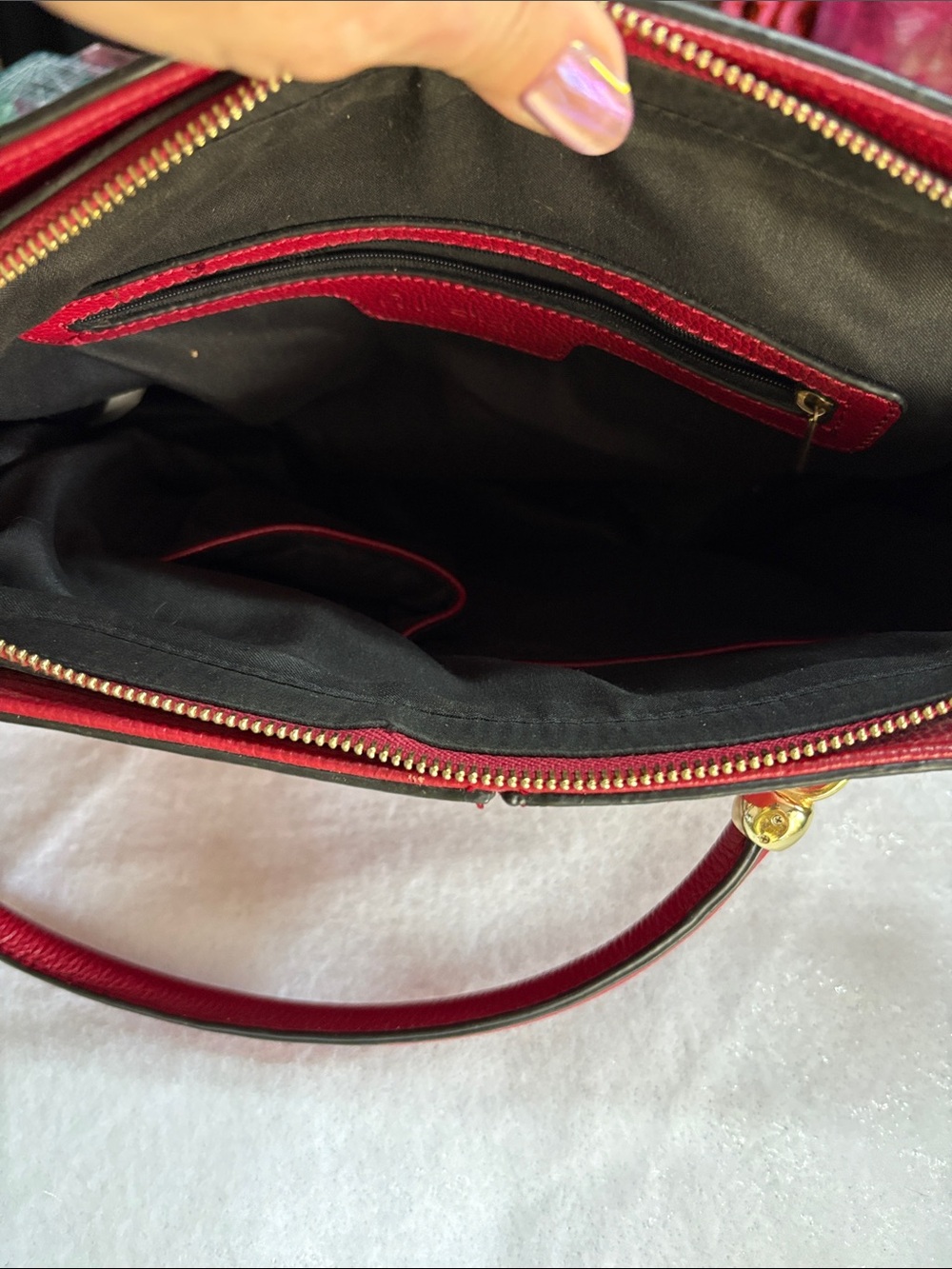 Rich Red Pebbled Leather Structured Tote Bag with Gold Hardware (v) - Picture 3 of 11